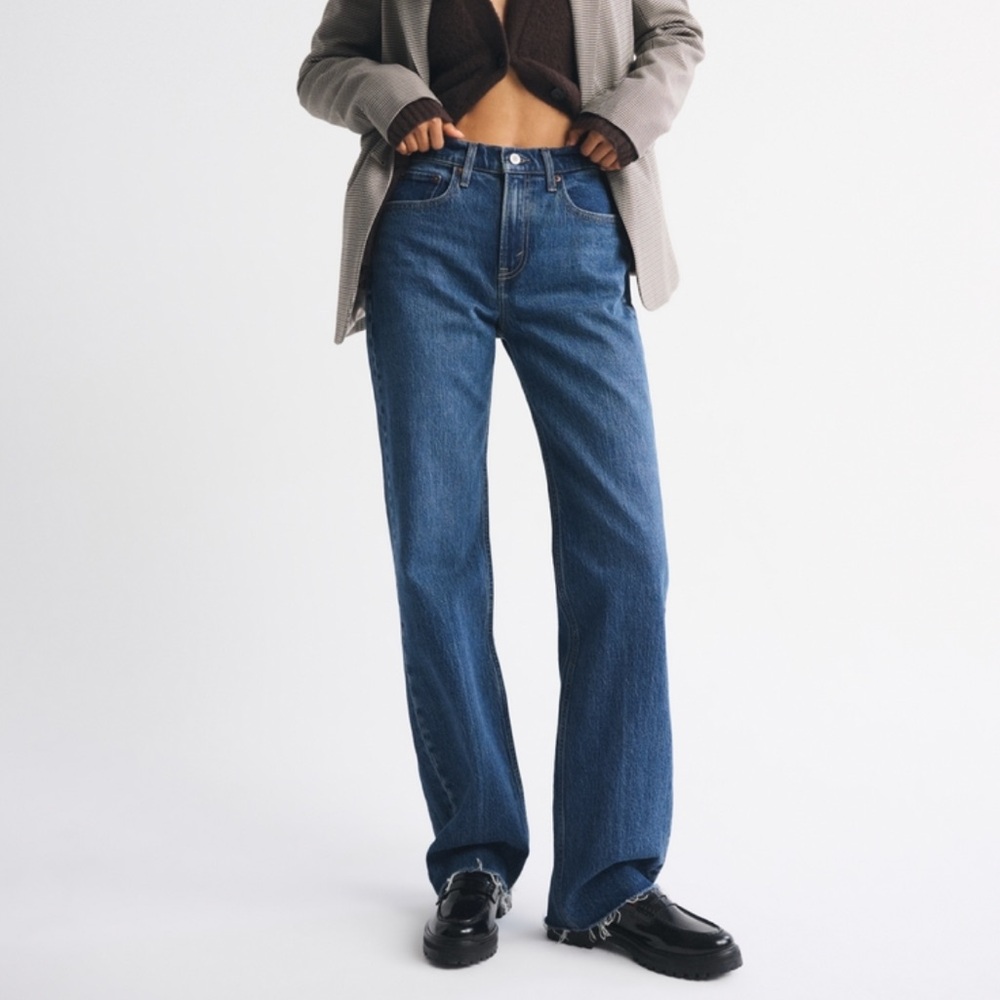 Abercrombie & Fitch High Rise 90s Relaxed Jean